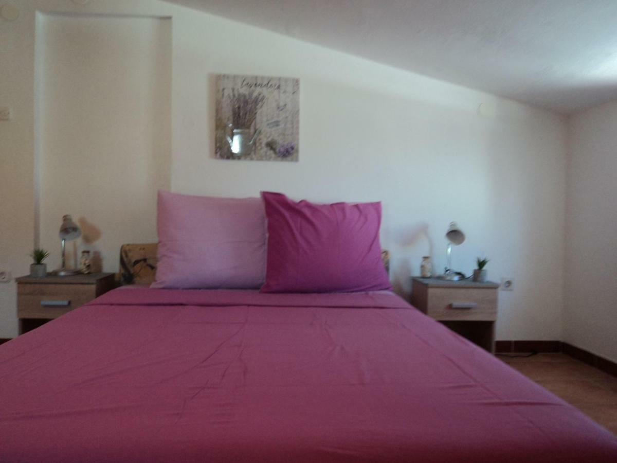 Studio Apartments Ana Ровінь Екстер'єр фото